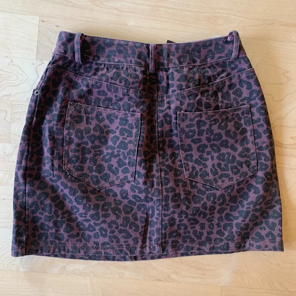*NWT* Nasty Gal Leopard Print Denim Skirt - Picture 6 of 8